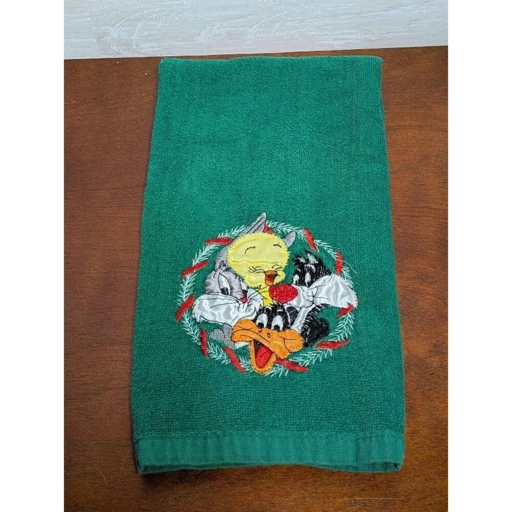 Vintage RARE Looney Tunes Christmas Hand Towel Bugs Bunny Daffy Tweety Sylvester